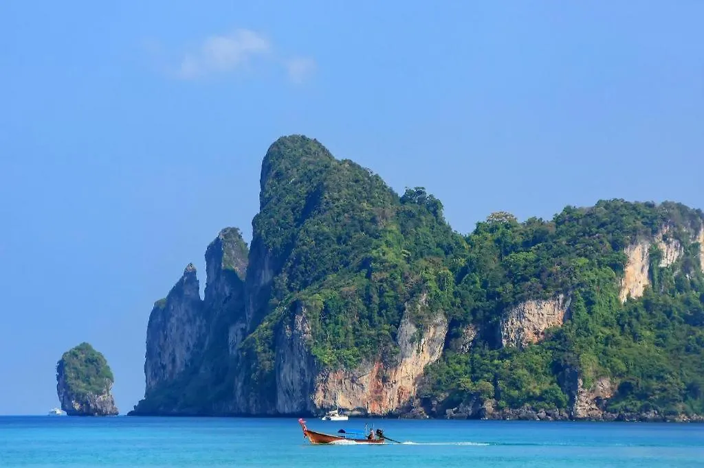 Oyo 1103 Pirates House Hotel Phi Phi Don 2*,  Thailand