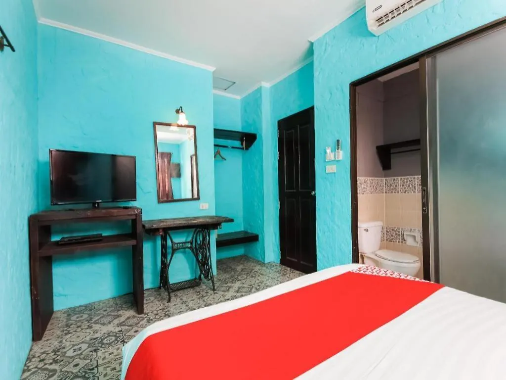 Oyo 1103 Pirates House Hotel Phi Phi Don 2*,  Tailândia