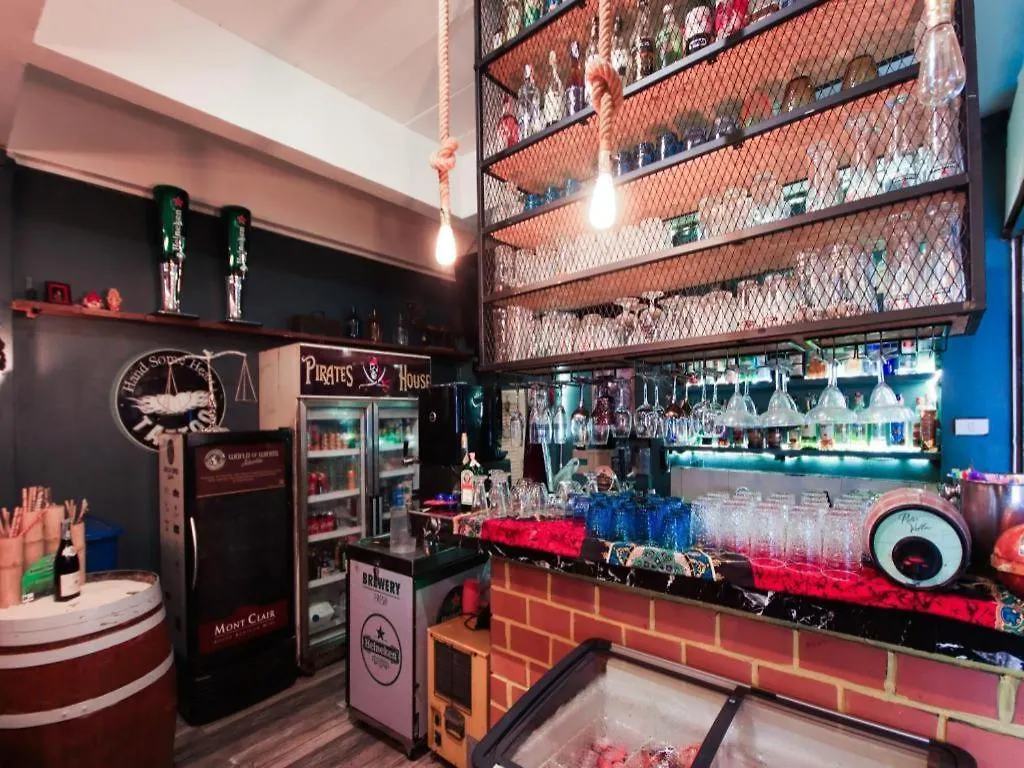 Oyo 1103 Pirates House Hotel Phi Phi Don